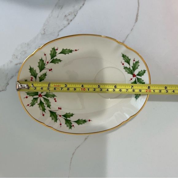 Lenox Holiday Fluted Cup and Dessert Plate Set - Picture 9 of 14